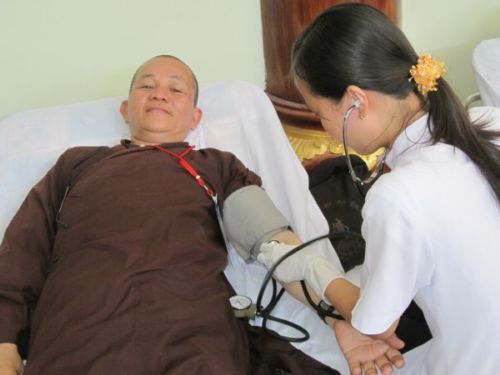 Giọt máu mang tình yêu thương