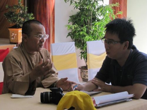 Giọt máu mang tình yêu thương