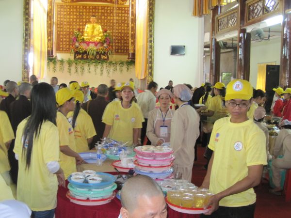 Thương quá “Đội quân áo vàng”