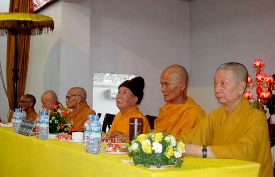 TP.HCM: Lễ Tổng Khai Hạ các điểm An Cư Kiết Hạ PL.2554 – DL.2010