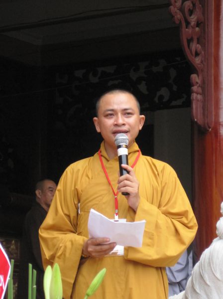Đoàn thanh Thiếu nhi, Thiếu niên Phật tử về đảnh lễ chư Tôn đức Giáo phẩm lãnh đạo GHPGVN