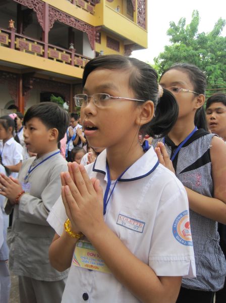 Đoàn thanh Thiếu nhi, Thiếu niên Phật tử về đảnh lễ chư Tôn đức Giáo phẩm lãnh đạo GHPGVN