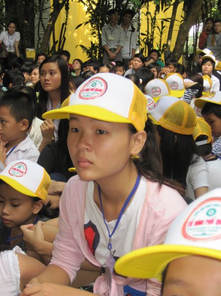 Đoàn thanh Thiếu nhi, Thiếu niên Phật tử về đảnh lễ chư Tôn đức Giáo phẩm lãnh đạo GHPGVN