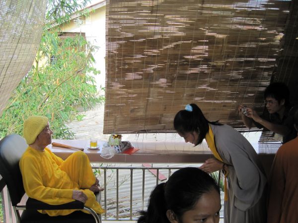 Đoàn thanh Thiếu nhi, Thiếu niên Phật tử về đảnh lễ chư Tôn đức Giáo phẩm lãnh đạo GHPGVN