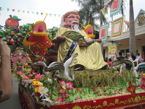 Đoàn thanh Thiếu nhi, Thiếu niên Phật tử về đảnh lễ chư Tôn đức Giáo phẩm lãnh đạo GHPGVN