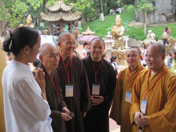 Đoàn thanh Thiếu nhi, Thiếu niên Phật tử về đảnh lễ chư Tôn đức Giáo phẩm lãnh đạo GHPGVN