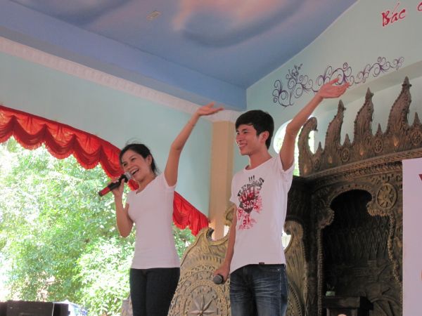 Đoàn thanh Thiếu nhi, Thiếu niên Phật tử về đảnh lễ chư Tôn đức Giáo phẩm lãnh đạo GHPGVN