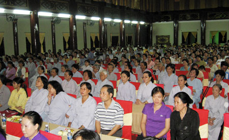 Kiên Giang: Chùa Phật Quang tri ân, ra mắt CLB Thanh niên Phật tử