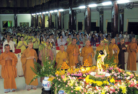 Kiên Giang: Chùa Phật Quang tri ân, ra mắt CLB Thanh niên Phật tử