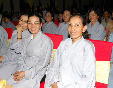 Kiên Giang: Chùa Phật Quang tri ân, ra mắt CLB Thanh niên Phật tử