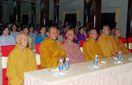 Kiên Giang: Chùa Phật Quang tri ân, ra mắt CLB Thanh niên Phật tử