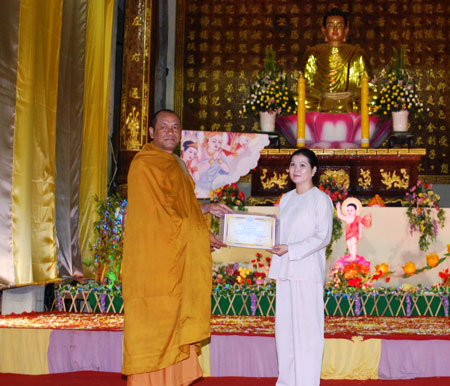 Kiên Giang: Chùa Phật Quang tri ân, ra mắt CLB Thanh niên Phật tử