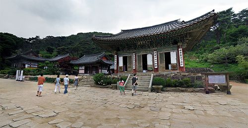 Ngôi cổ tự Truyền Đăng , Hàn Quốc, hộ quốc an dân