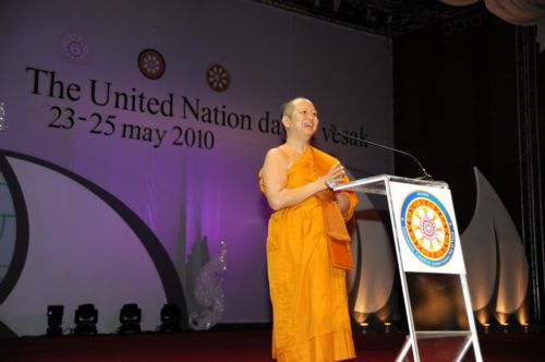 Đại lễ Phật đản LHQ 2010 trong thời chiến sự tại BangKok