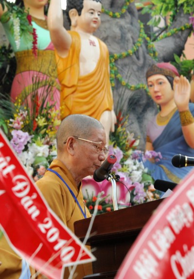 Phật giáo TP.HCM trang nghiêm cử hành Đại lễ Phật đản PL2554