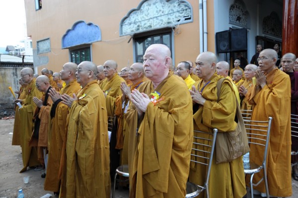 Phật giáo TP.HCM trang nghiêm cử hành Đại lễ Phật đản PL2554