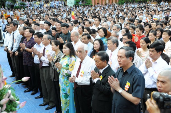 Phật giáo TP.HCM trang nghiêm cử hành Đại lễ Phật đản PL2554