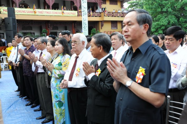 Phật giáo TP.HCM trang nghiêm cử hành Đại lễ Phật đản PL2554