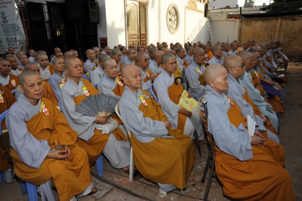 Phật giáo TP.HCM trang nghiêm cử hành Đại lễ Phật đản PL2554