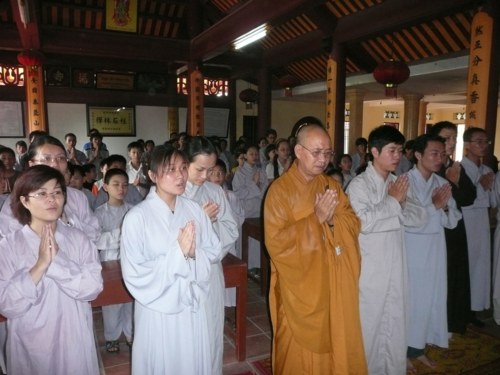 Đức Pháp chủ với thanh thiếu nhi Phật giáo Thủ đô