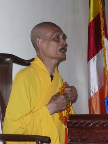 Đức Pháp chủ với thanh thiếu nhi Phật giáo Thủ đô