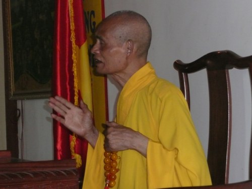 Đức Pháp chủ với thanh thiếu nhi Phật giáo Thủ đô