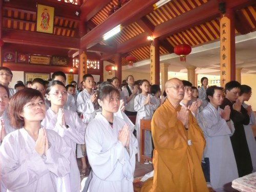 Đức Pháp chủ với thanh thiếu nhi Phật giáo Thủ đô
