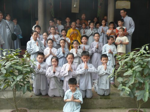 Đức Pháp chủ với thanh thiếu nhi Phật giáo Thủ đô