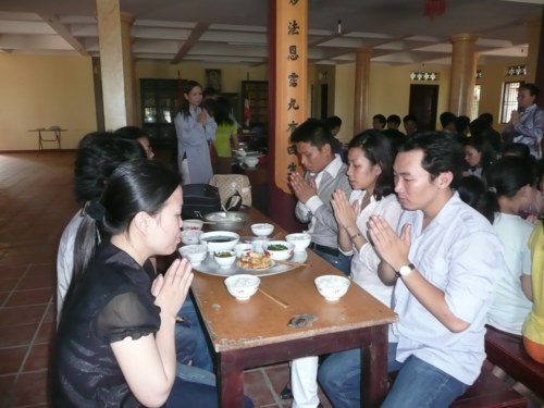 Đức Pháp chủ với thanh thiếu nhi Phật giáo Thủ đô