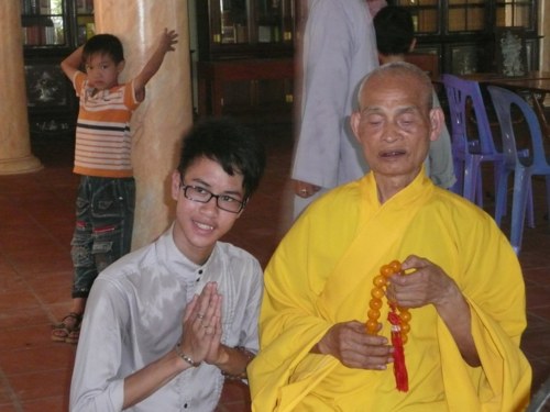 Đức Pháp chủ với thanh thiếu nhi Phật giáo Thủ đô