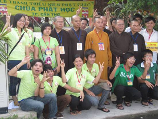 HỘI TRẠI “LÝ CÔNG UẨN” – 2010 Sân Chơi Lành Mạnh và Lý Thú