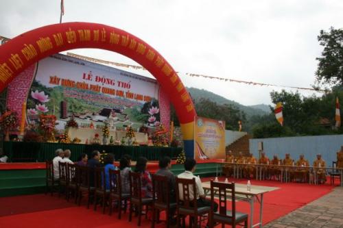 Chùm ảnh: nhộn nhịp hoạt động chào mừng Lễ động thổ chùa Phật Quang Sơn, tỉnh Lạng Sơn