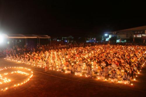 Chùm ảnh đêm thắp nến mầu nhiệm chùa Phật Quang Sơn, tỉnh Lạng Sơn
