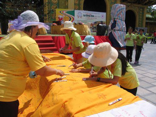 Những sự kiện ý nghĩa trong ngày đầu của Hội trại hè Lý Công Uẩn 2010