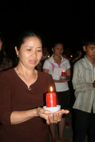 Chùm ảnh đêm thắp nến mầu nhiệm chùa Phật Quang Sơn, tỉnh Lạng Sơn