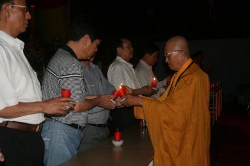 Chùm ảnh đêm thắp nến mầu nhiệm chùa Phật Quang Sơn, tỉnh Lạng Sơn