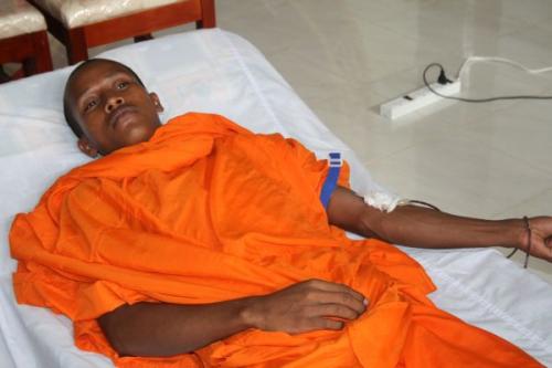 Khởi động hiến máu đón chào hội thảo Phật giáo toàn quốc 2010