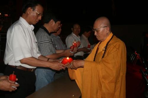 Chùm ảnh đêm thắp nến mầu nhiệm chùa Phật Quang Sơn, tỉnh Lạng Sơn
