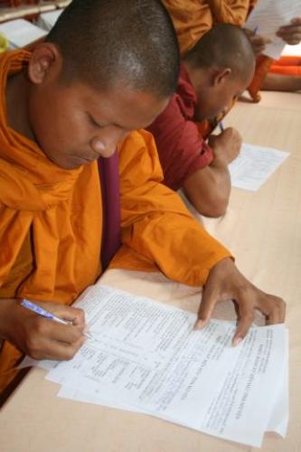 Khởi động hiến máu đón chào hội thảo Phật giáo toàn quốc 2010