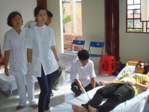 Khởi động hiến máu đón chào hội thảo Phật giáo toàn quốc 2010