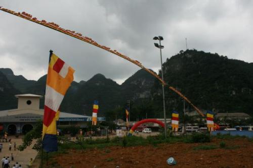 Chùm ảnh: nhộn nhịp hoạt động chào mừng Lễ động thổ chùa Phật Quang Sơn, tỉnh Lạng Sơn