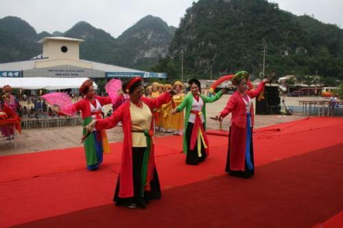 Chùm ảnh: nhộn nhịp hoạt động chào mừng Lễ động thổ chùa Phật Quang Sơn, tỉnh Lạng Sơn