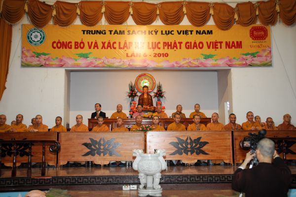 Xác lập 17 kỷ lục Phật giáo Việt Nam