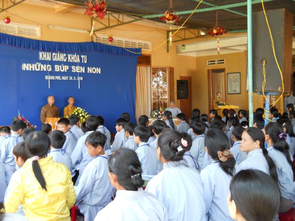 Đắk Lắk: Khai giảng khóa tu Những búp sen non tại chùa Linh Sơn