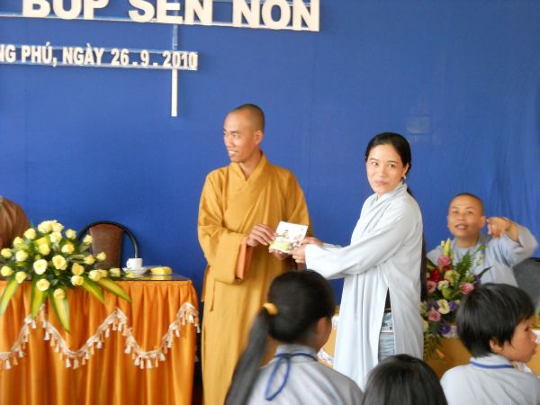 Đắk Lắk: Khai giảng khóa tu Những búp sen non tại chùa Linh Sơn