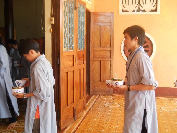 Đắk Lắk: Khai giảng khóa tu Những búp sen non tại chùa Linh Sơn