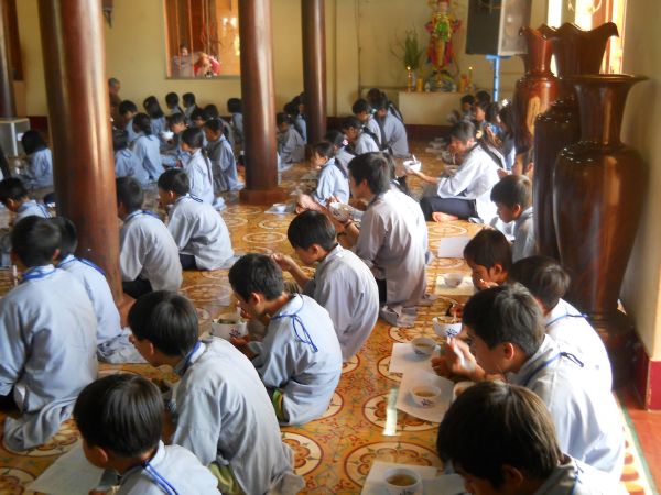 Đắk Lắk: Khai giảng khóa tu Những búp sen non tại chùa Linh Sơn