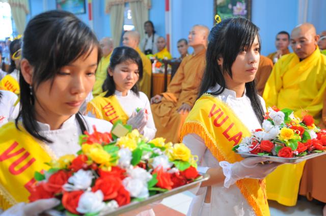 TP. HCM: Hơn 2000 người tham dự đại lễ Vu lan báo hiếu tại chùa Quang Thọ - Hóc Môn