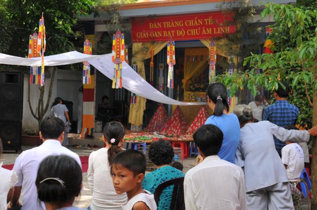 TP. HCM: Hơn 2000 người tham dự đại lễ Vu lan báo hiếu tại chùa Quang Thọ - Hóc Môn