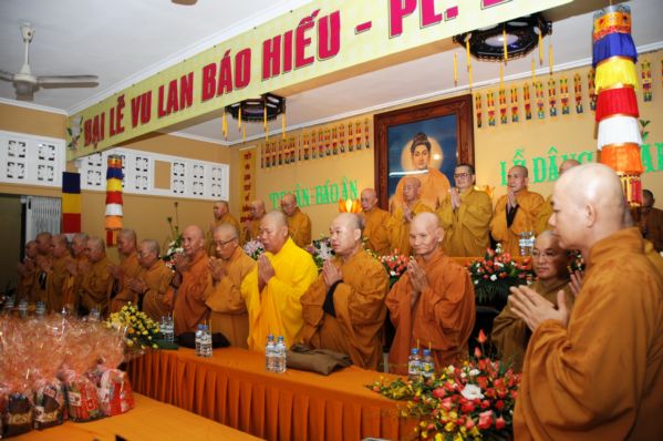 TP.HCM - Lễ dâng Pháp Y tại Tổ đình Ấn Quang